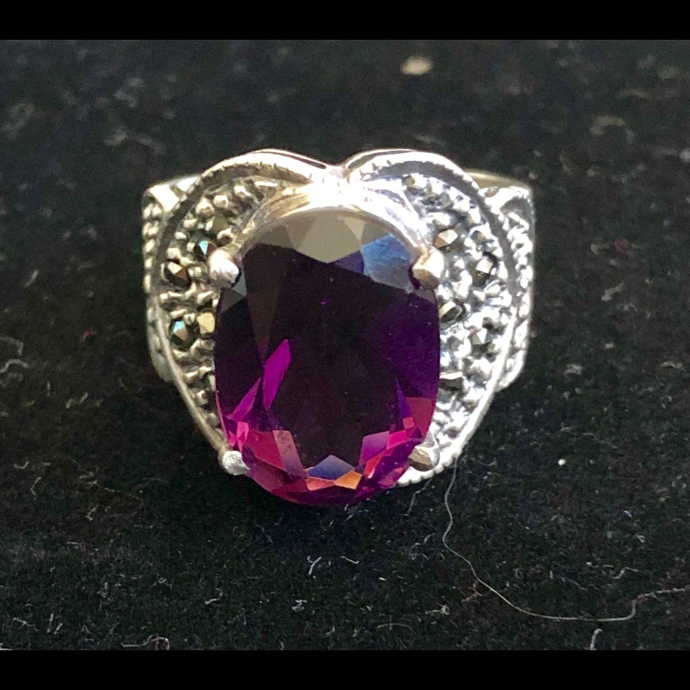 Beautiful Costume ring!